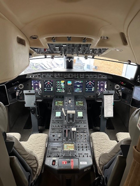 Bombardier Global Express XRS  S/N 9290 for sale | gallery image: /userfiles/files/13.jpg