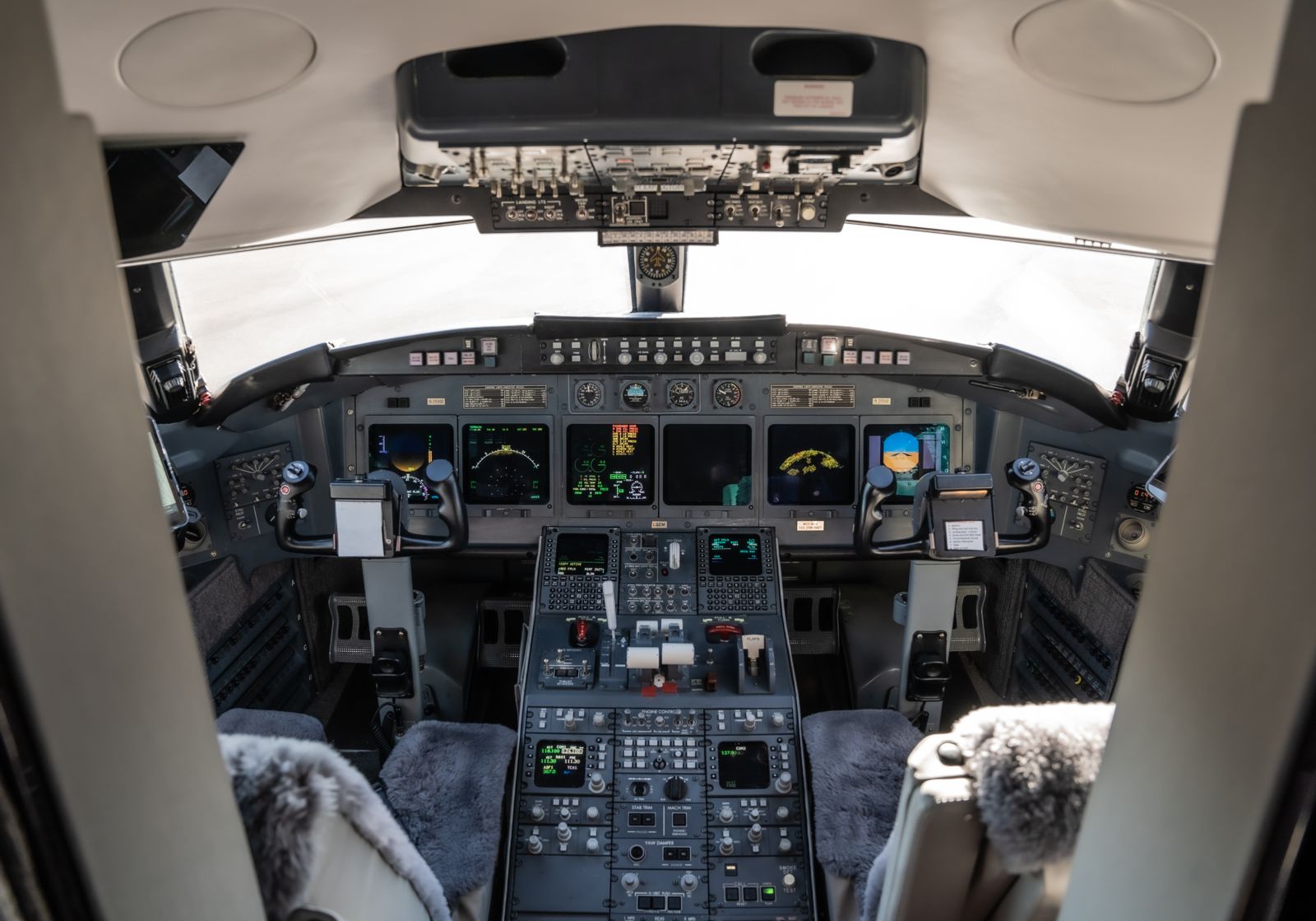Bombardier CL 604  S/N 5302 for sale | gallery image: /userfiles/files/17.jpg