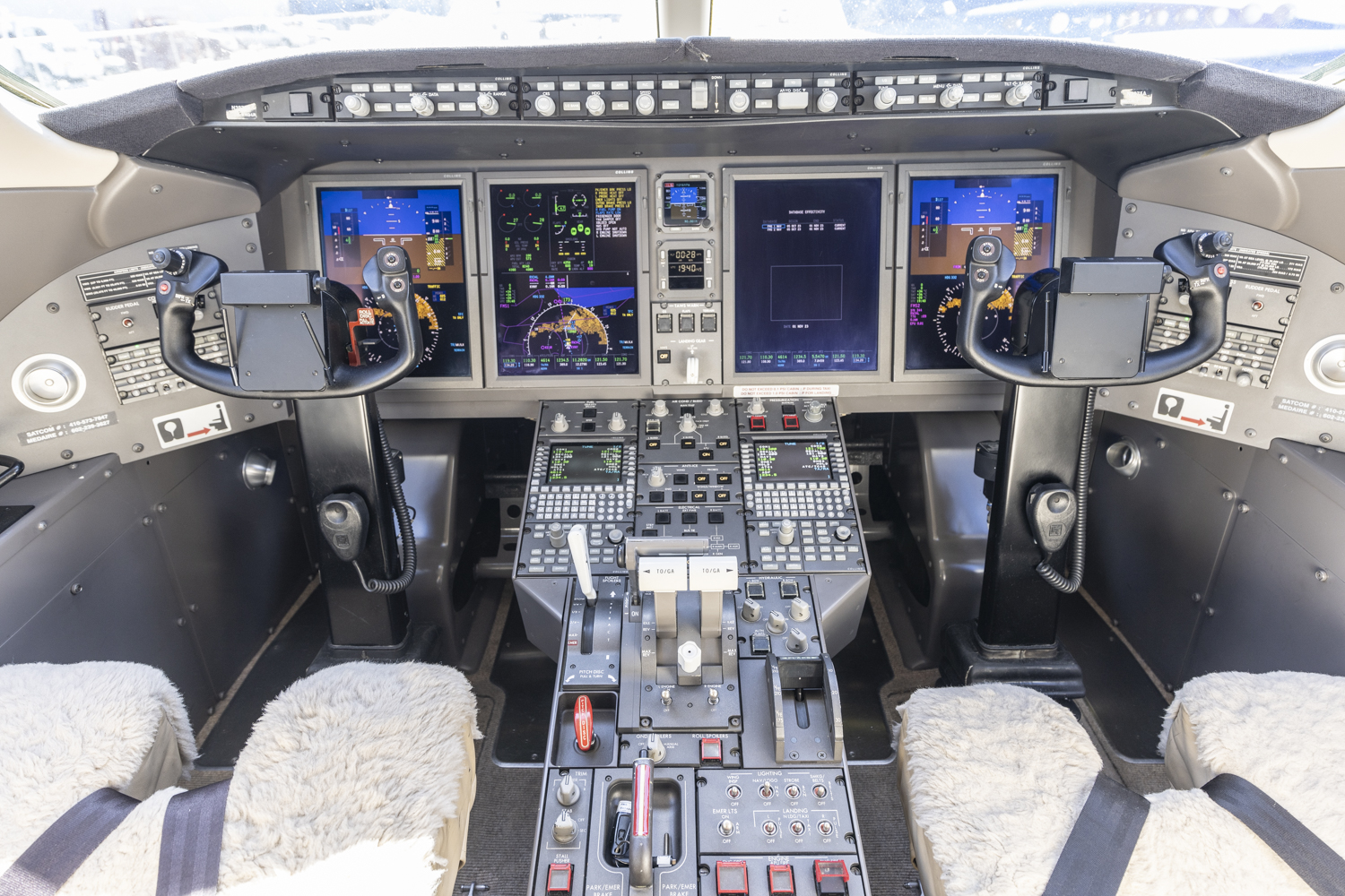 Bombardier CL 300  S/N 20170 for sale | gallery image: /userfiles/files/N3975A-0178.jpg