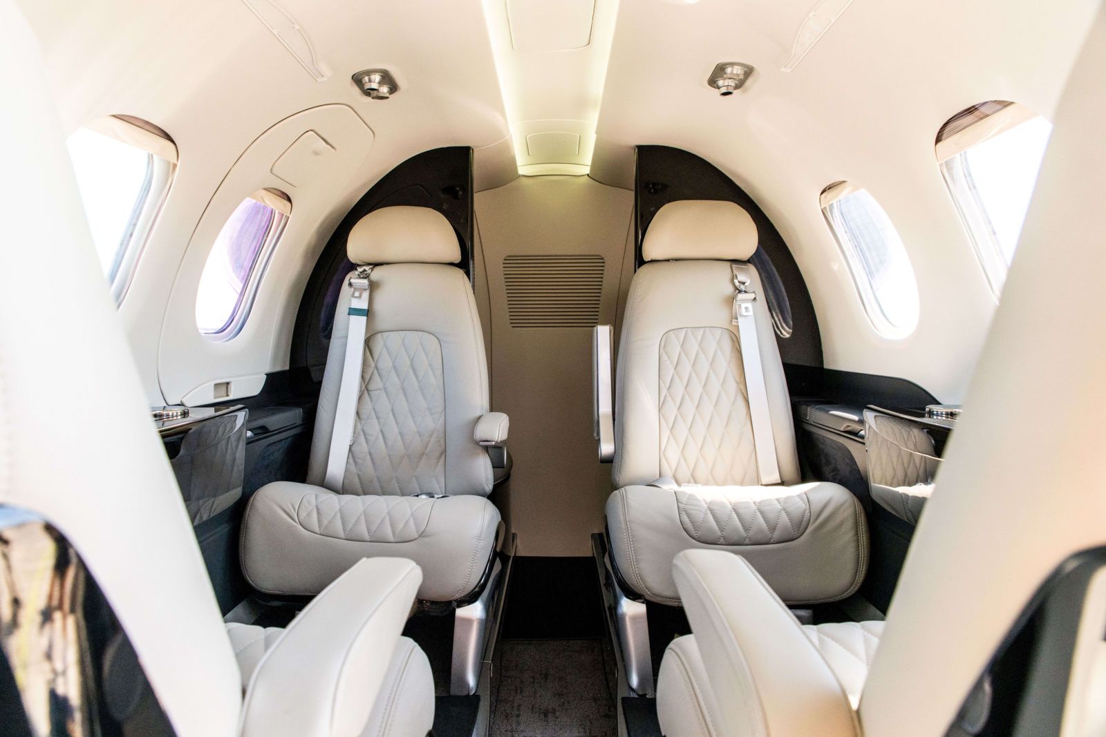 Embraer Phenom 100  S/N 50000313 for sale | gallery image: /userfiles/files/_nz837851.jpg