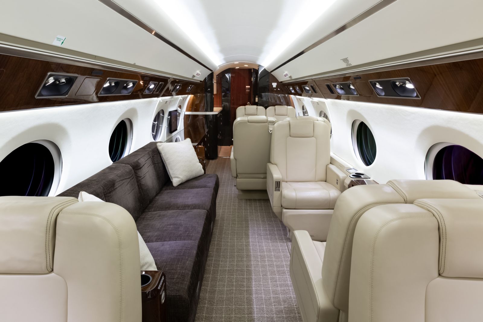 Gulfstream G550  S/N 5055 for sale | gallery image: /userfiles/files/bfp_3396.jpg