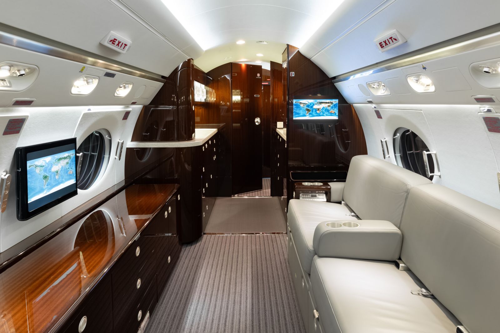 Gulfstream G450  S/N 4222 - UNDER CONTRACT for sale | gallery image: /userfiles/files/bfp_5200.jpg
