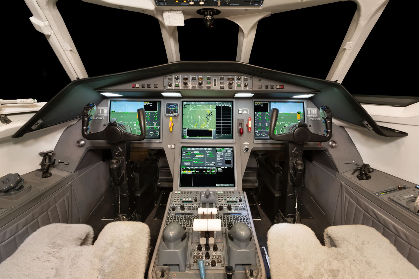 Dassault Falcon 2000LX  S/N 262 for sale | gallery image: /userfiles/files/bfp_5356copy.jpg