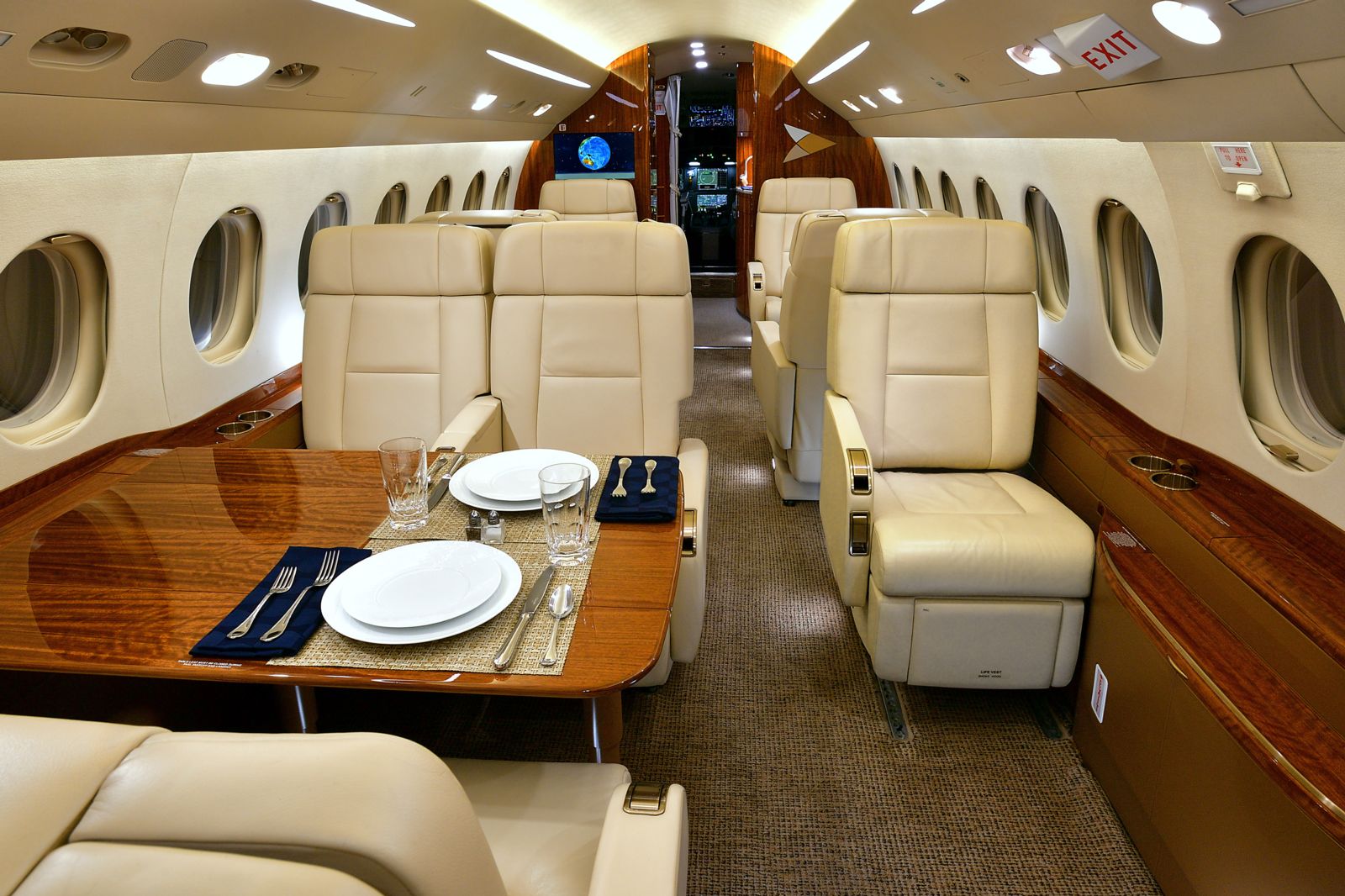 Dassault Falcon 2000LXS  S/N 291 for sale | gallery image: /userfiles/files/int8a_300.jpg