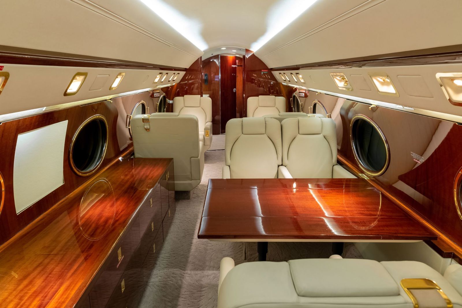 Gulfstream GV  S/N 629 for sale | gallery image: /userfiles/files/specs/GV/gv%20pic%208.jpg