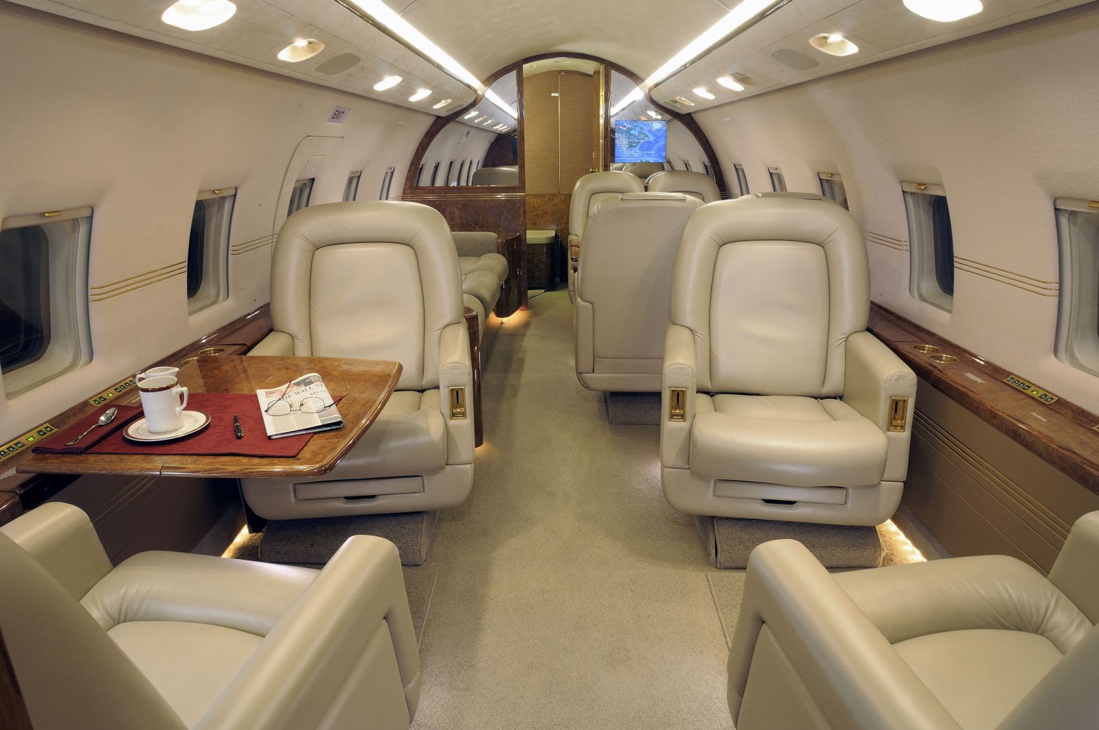 Bombardier CL 604  S/N 5433 for sale | gallery image: /userfiles/images/CL604_sn5433/int3_300.jpg