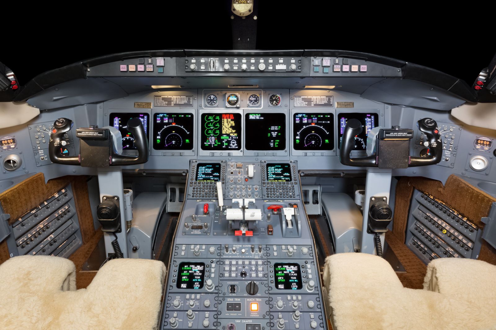 Bombardier CL 604  S/N 5544 for sale | gallery image: /userfiles/images/CL604_sn5544/bfp_0742.jpg