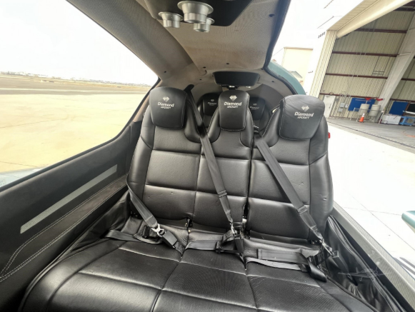 Diamond DA62  S/N 62.C021 for sale | gallery image: /userfiles/images/DA62%2021/000942.png