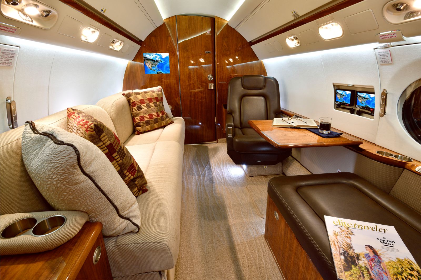 Gulfstream G550  S/N 5211 for sale | gallery image: /userfiles/images/G550_SN_5211/int10d_300.jpg