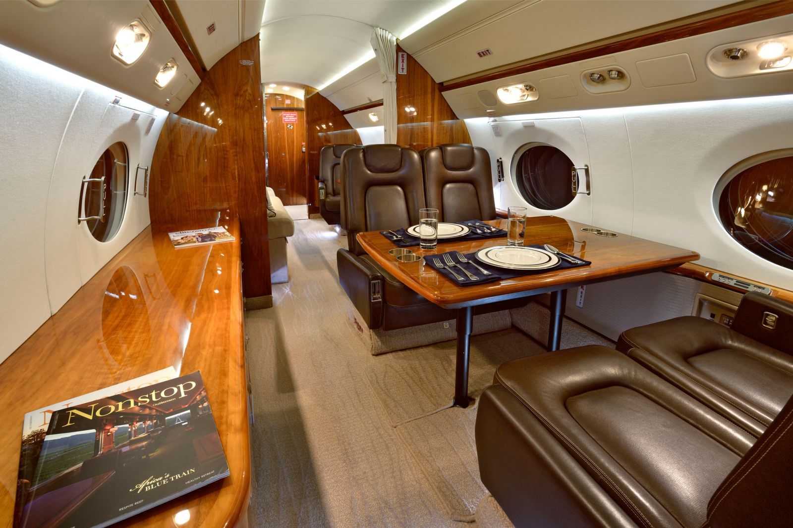 Gulfstream G550  S/N 5211 for sale | gallery image: /userfiles/images/G550_SN_5211/int8b_300.jpg