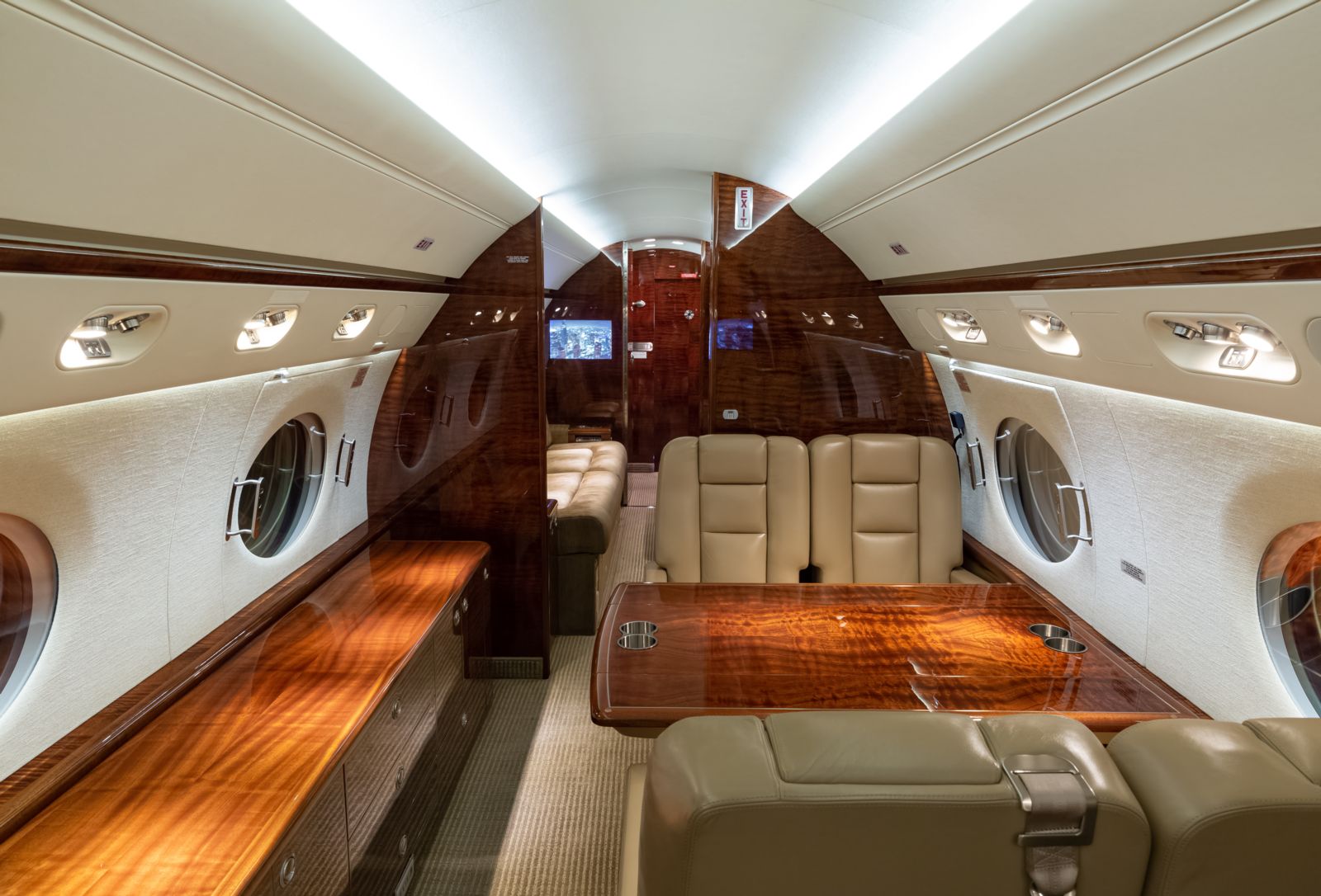 Gulfstream G550  S/N 5441 for sale | gallery image: /userfiles/images/G550_sn5441/bfp_1163.jpg