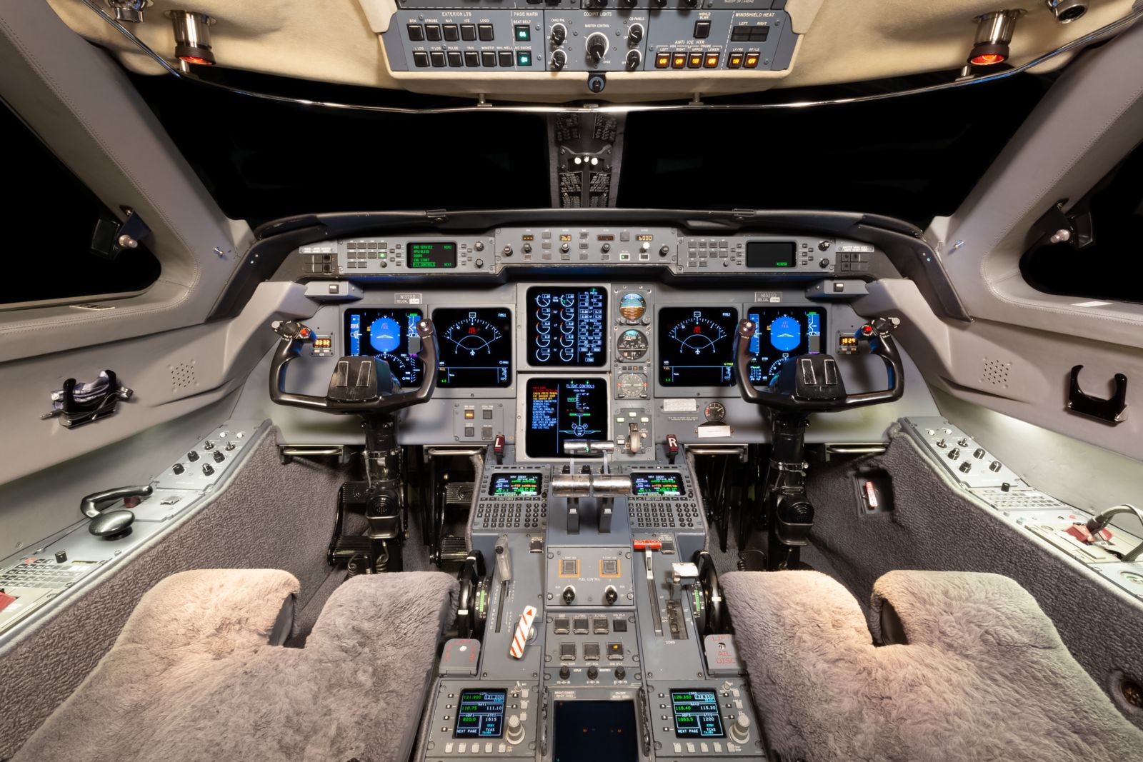 Gulfstream GV  S/N 537 for sale | gallery image: /userfiles/images/GV_sn537/avionics.jpg