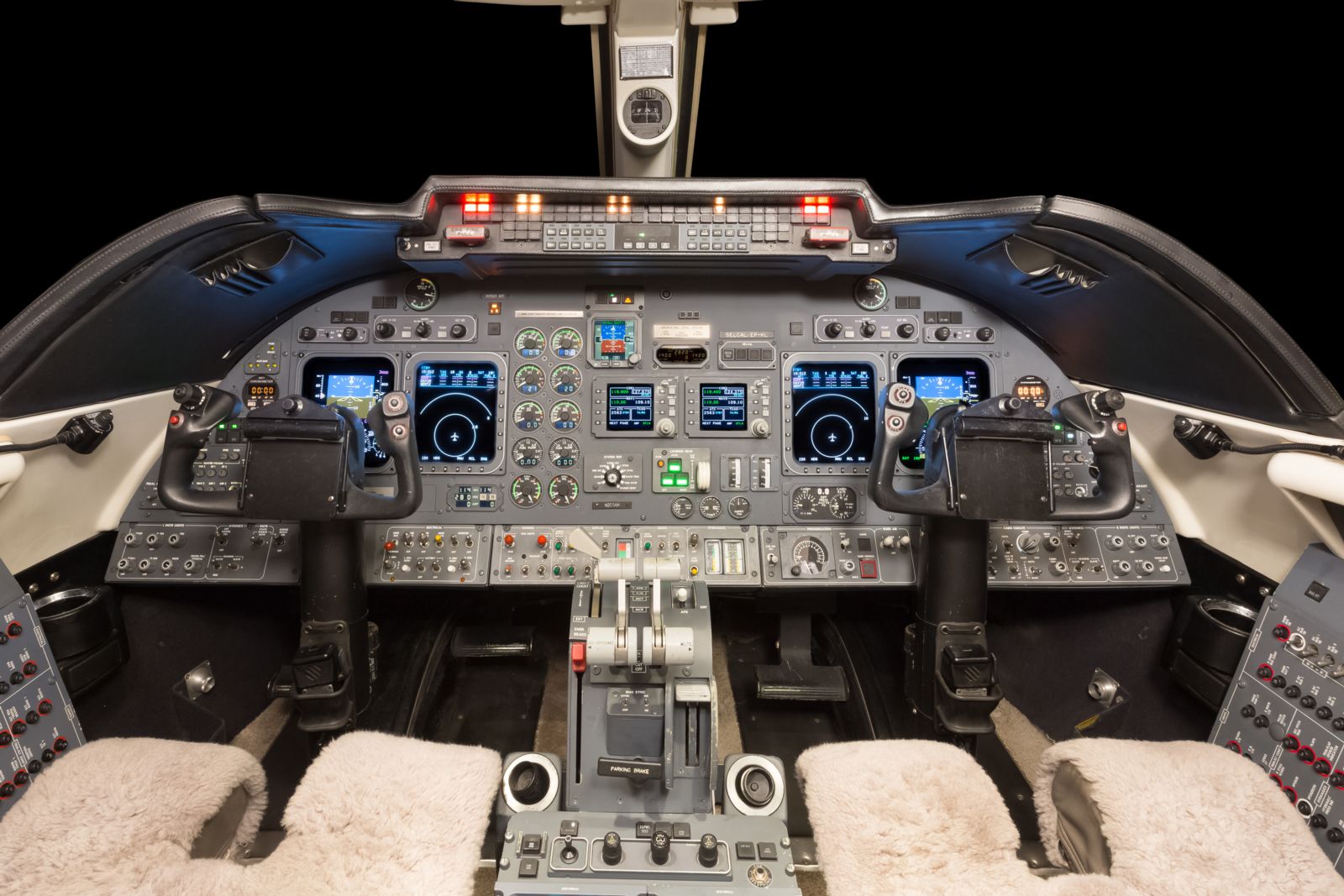 Bombardier Learjet 60  S/N 269 for sale | gallery image: /userfiles/images/Lear60_sn269/cockpit.jpg