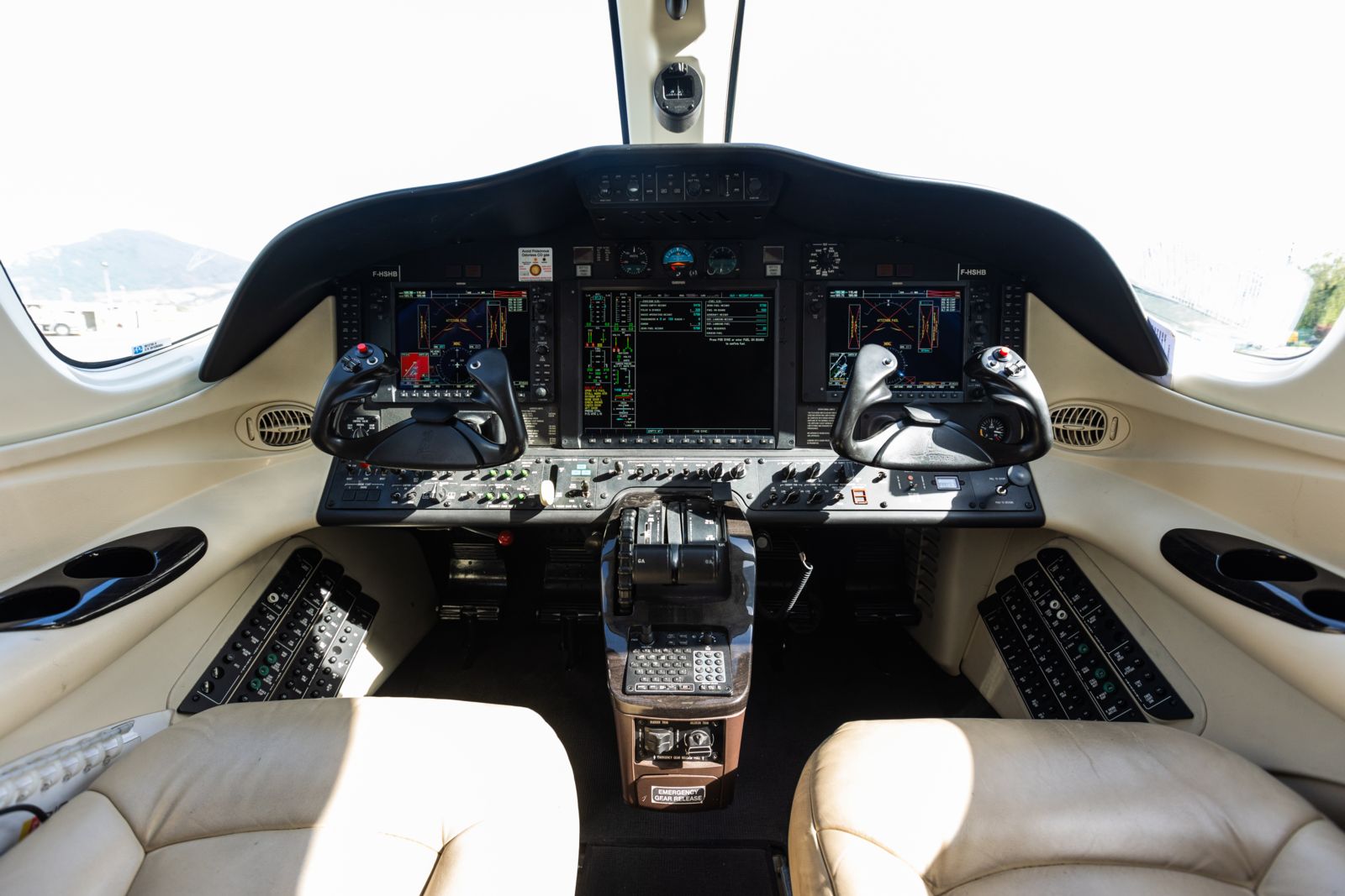 Cessna/Textron Mustang  S/N 259 for sale | gallery image: /userfiles/images/Mustang%20259/couleur-137.jpg