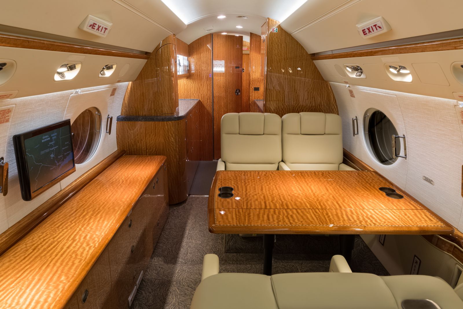 Gulfstream G550  S/N 5390 for sale | gallery image: /userfiles/images/aircraft-listing/Gulfstream_G550_sn5390/bfp_8084.jpg
