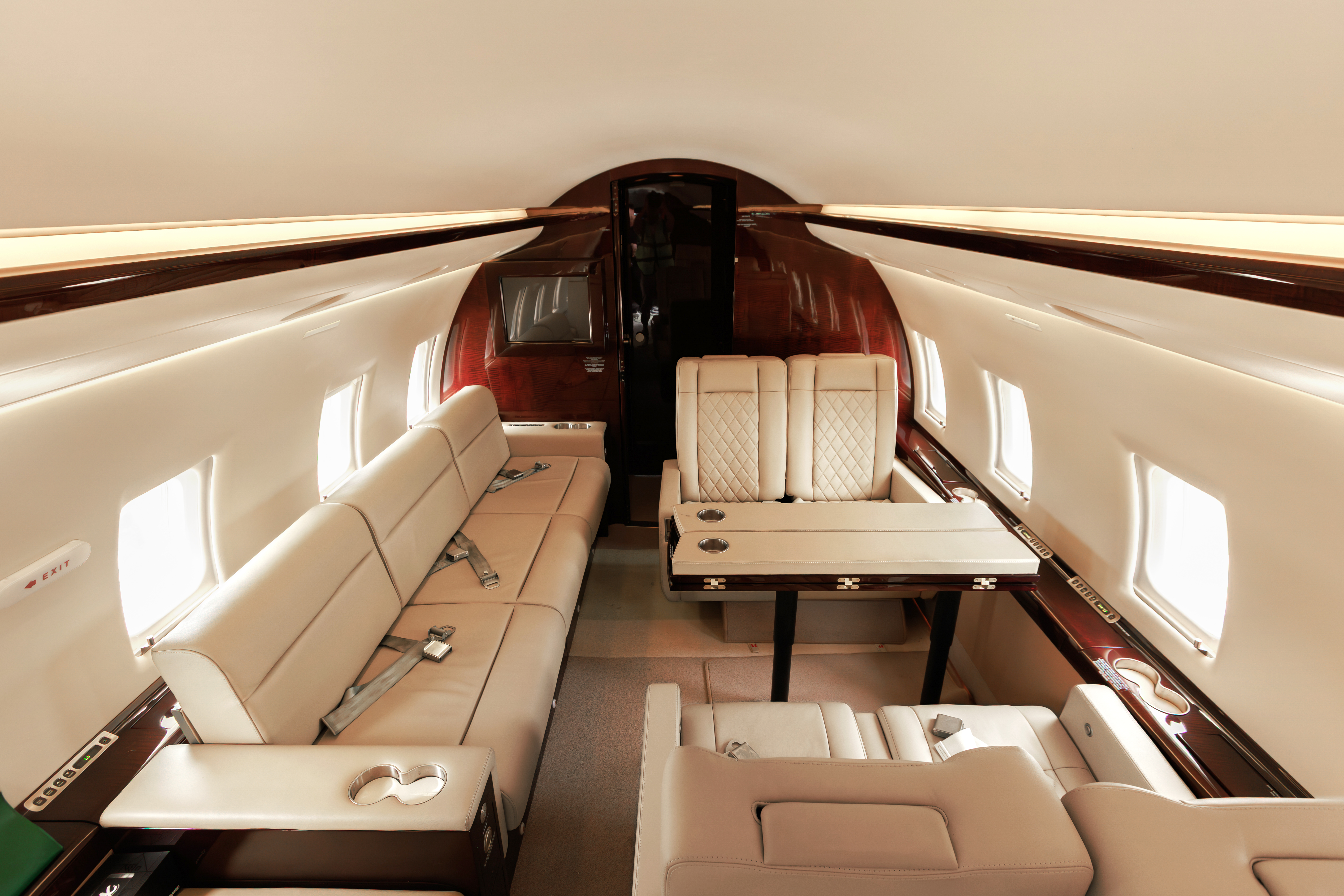 Bombardier CL 604  S/N 5644 for sale | gallery image: /hal/userfiles/images/listing-images/47428/SONE0561.jpg