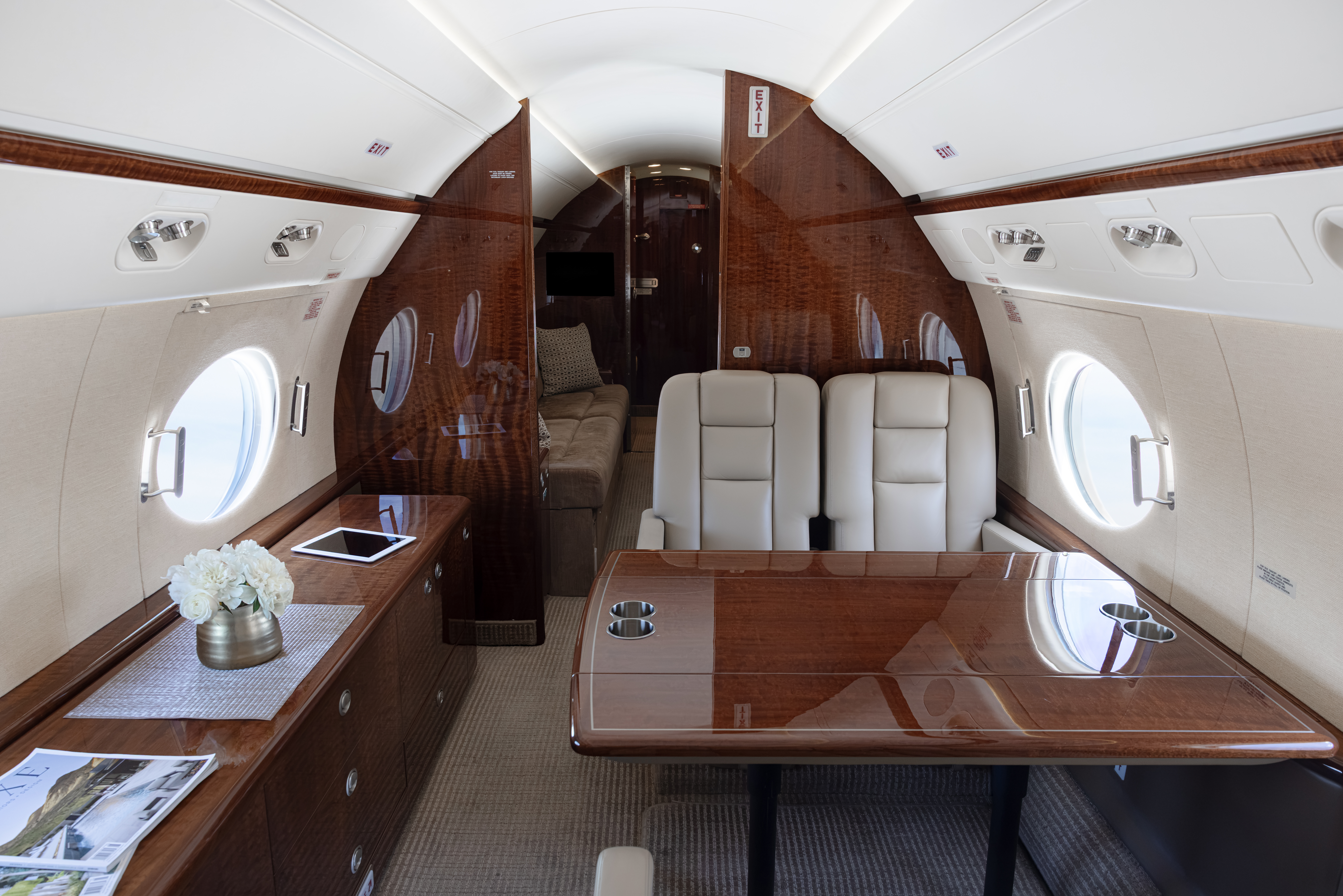 Gulfstream G550  S/N  for sale | gallery image: /hal/userfiles/images/listing-images/49211/N451GV-G550-7.jpg
