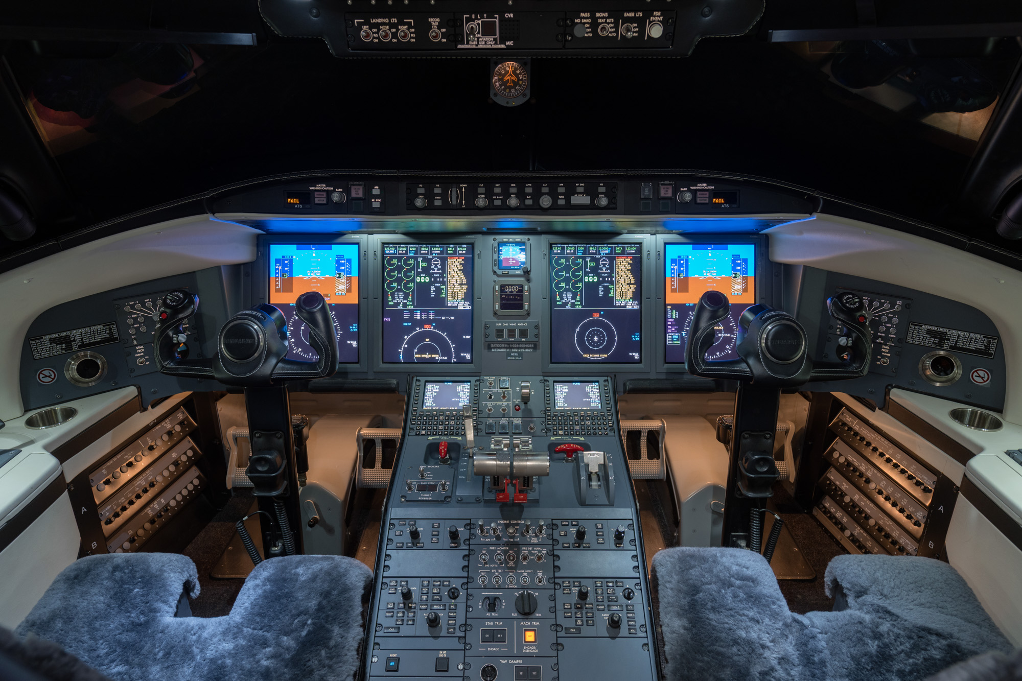 Bombardier CL 650  S/N  for sale | gallery image: /hal/userfiles/images/listing-images/49874/01_CL650_SN6113_INT2_03-_2k.jpg