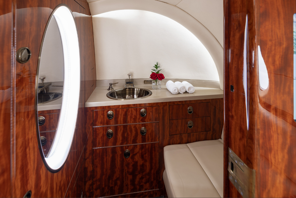 Hawker/Textron 900XP  S/N HA-0037 for sale | gallery image: /hal/userfiles/images/listing-images/50239/003646.png