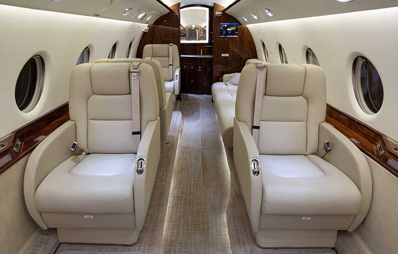 Gulfstream G200 model image /hal/userfiles/images/model-slides/127-2.jpg