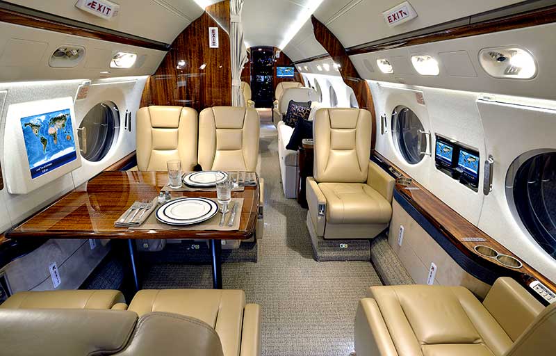 Gulfstream G550 model image /hal/userfiles/images/model-slides/132-3.jpg