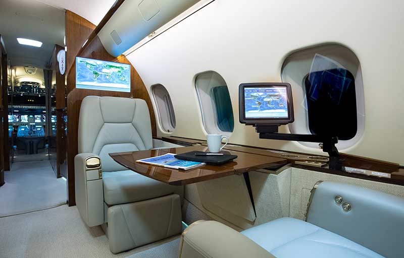 Bombardier Global 5000 model image /hal/userfiles/images/model-slides/49-3.jpg