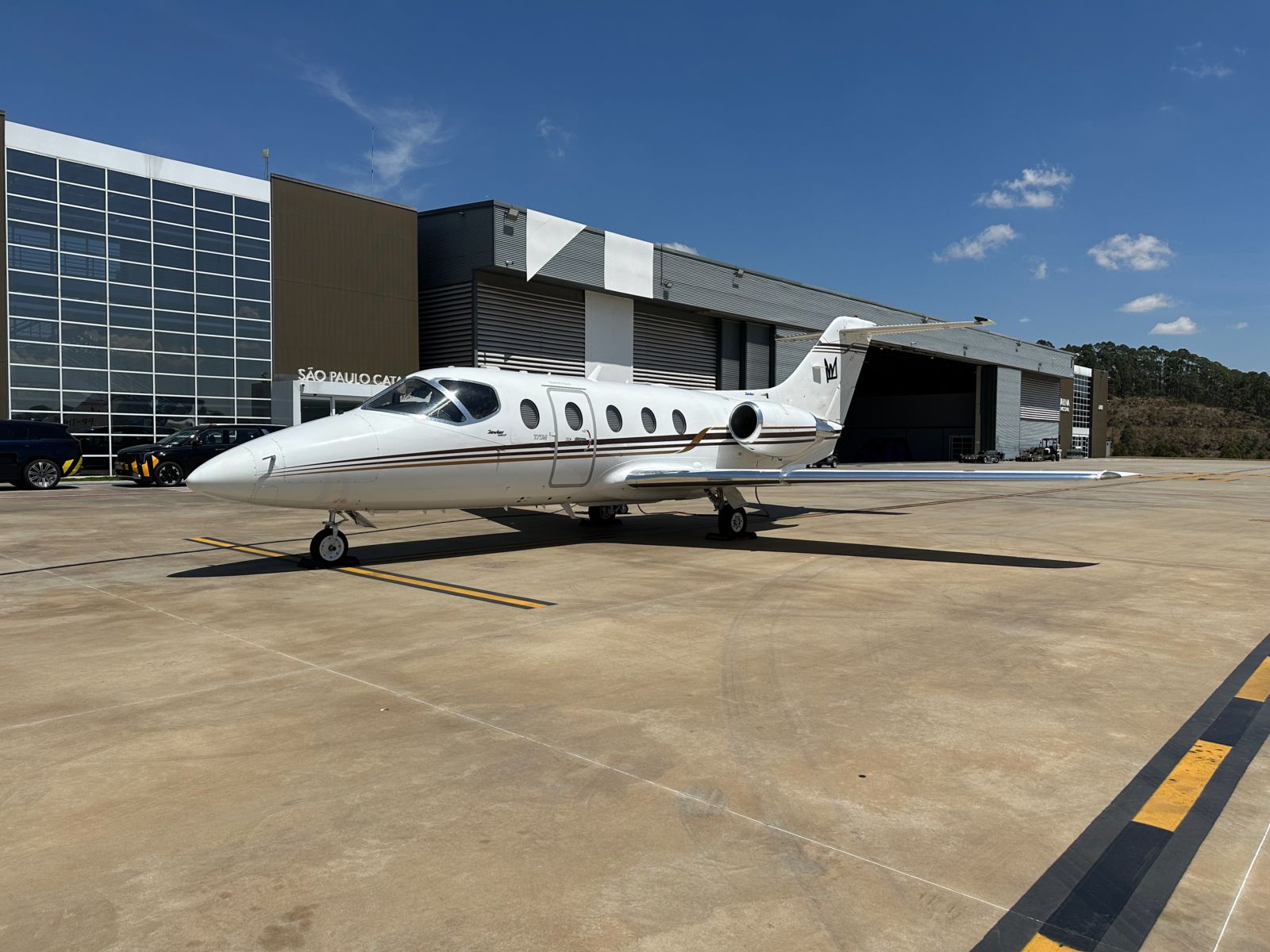 Hawker/Textron 400XP S/N RK-493 for sale | feature image