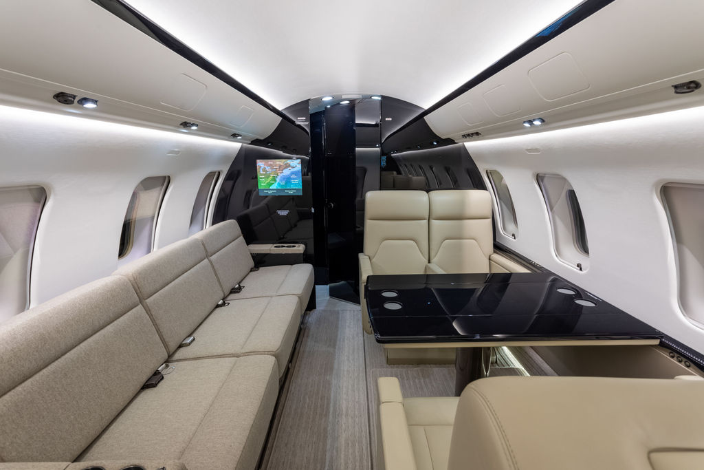 Bombardier CL 605  S/N 5736 for sale | gallery image: /userfiles/files/BFP_1381.jpg