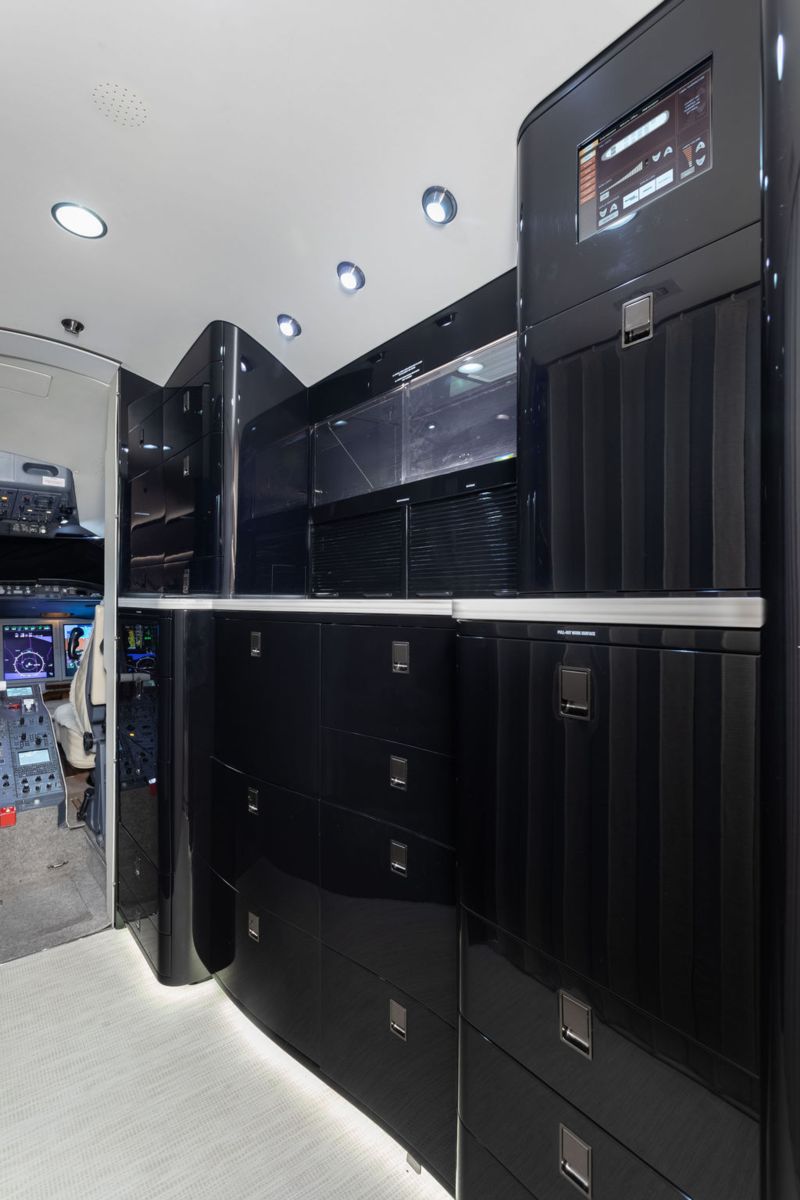 Bombardier CL 605  S/N 5736 for sale | gallery image: /userfiles/files/bfp_1175.jpg