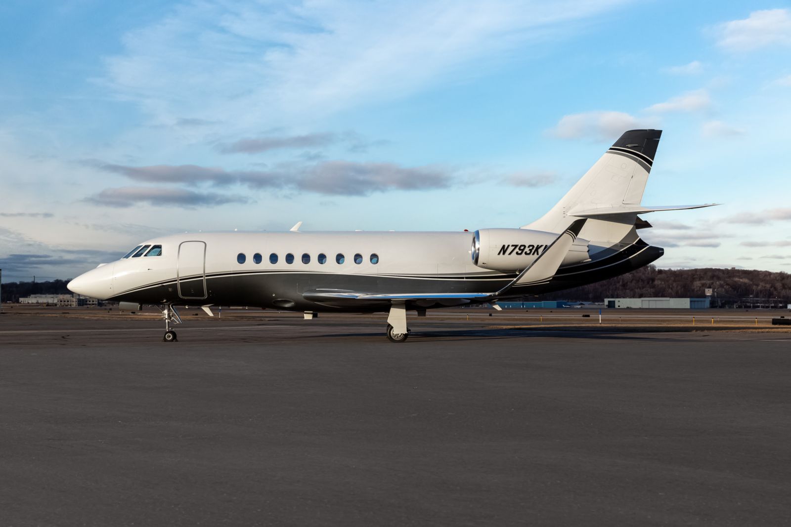Dassault Falcon 2000LX  S/N 202 for sale | gallery image: /userfiles/files/bfp_4195.jpg