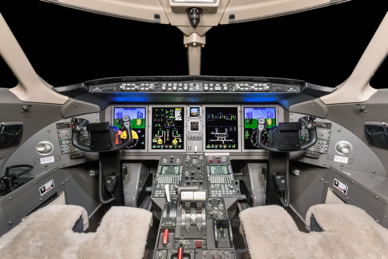 Bombardier CL 350/3500  S/N 20529 for sale | gallery image: /userfiles/files/bfp_4263.jpg