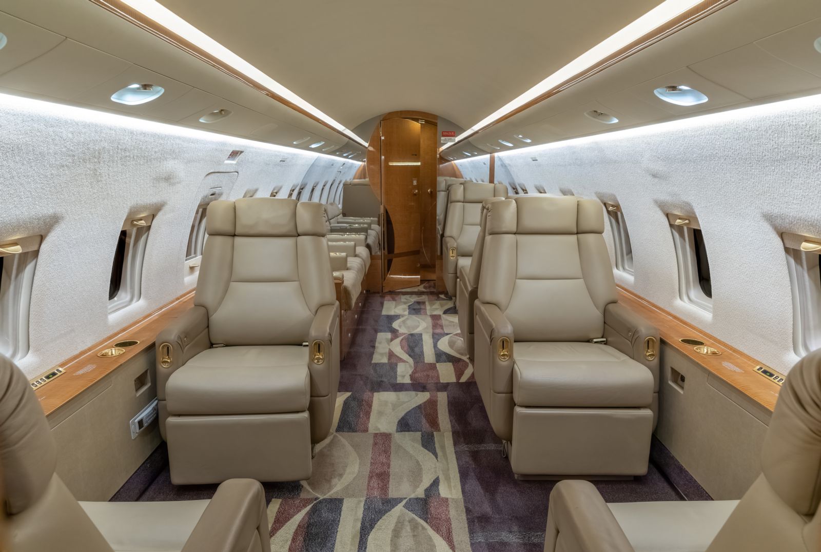 Bombardier CL 604  S/N 5503 for sale | gallery image: /userfiles/files/bfp_5846.jpg