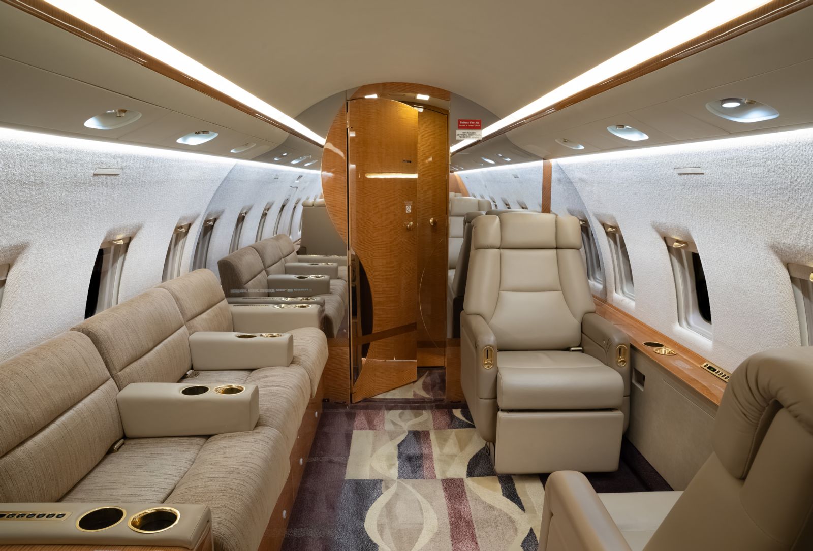 Bombardier CL 604  S/N 5503 for sale | gallery image: /userfiles/files/bfp_5945.jpg