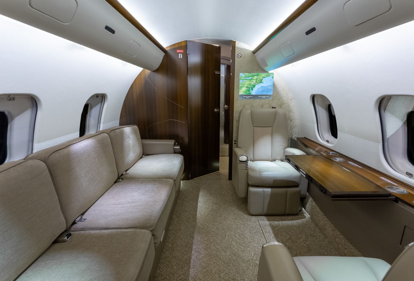 Bombardier Global 5000  S/N 9305 for sale | gallery image: /userfiles/files/bfp_6126.jpg