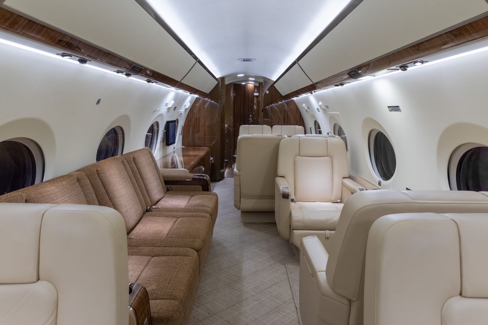 Gulfstream G550  S/N 5424 for sale | gallery image: /userfiles/files/bfp_6476.jpg