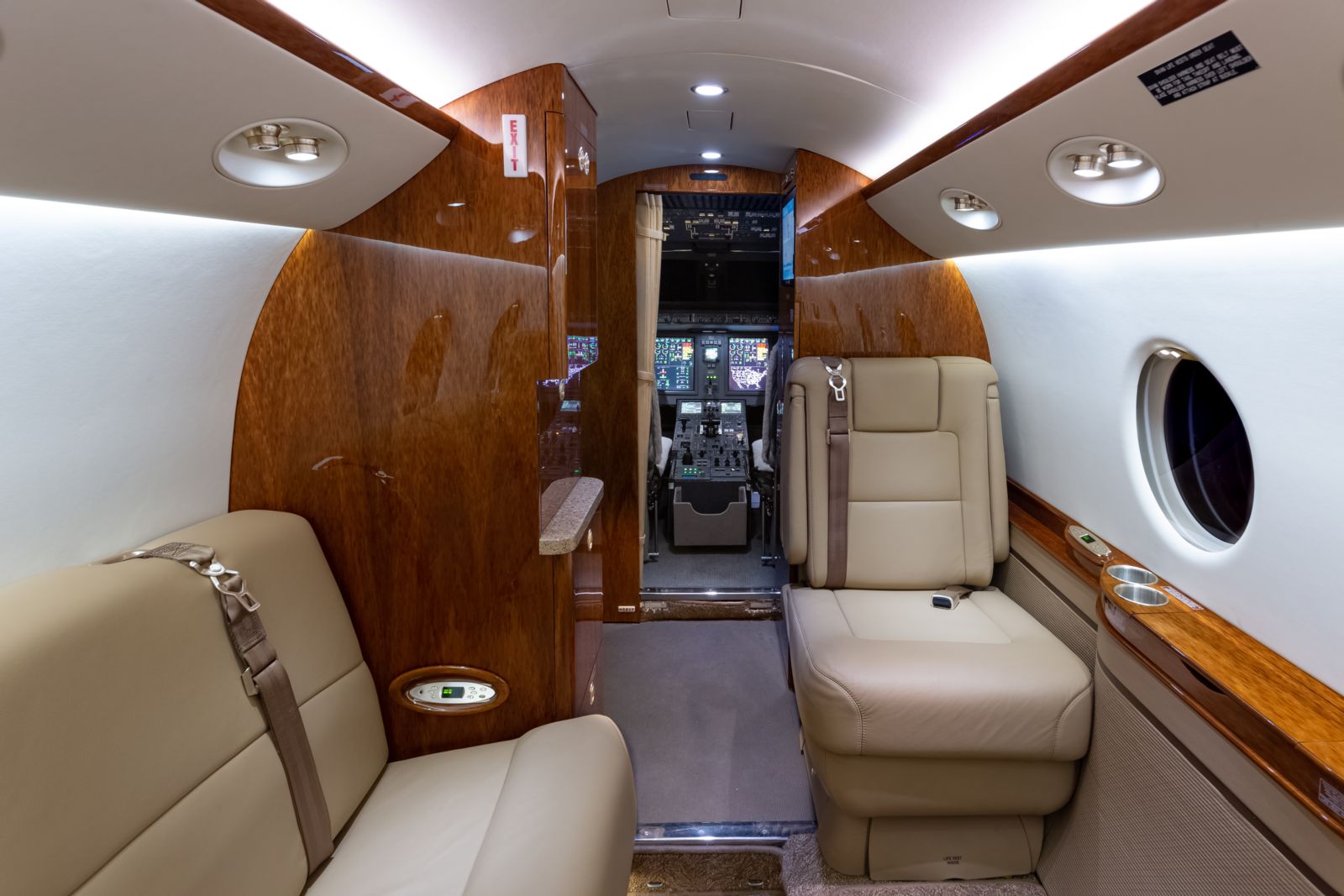 Gulfstream G150  S/N 277 for sale | gallery image: /userfiles/files/bfp_6864.jpg