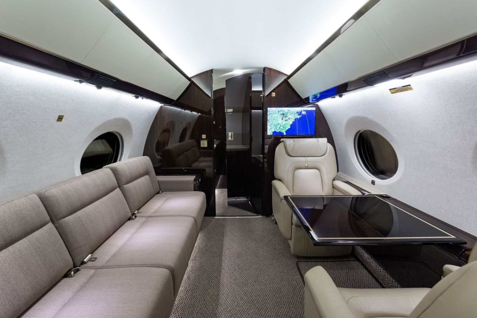 Gulfstream G650ER  S/N 6039 for sale | gallery image: /userfiles/files/bfp_6957%5B1%5D.jpg