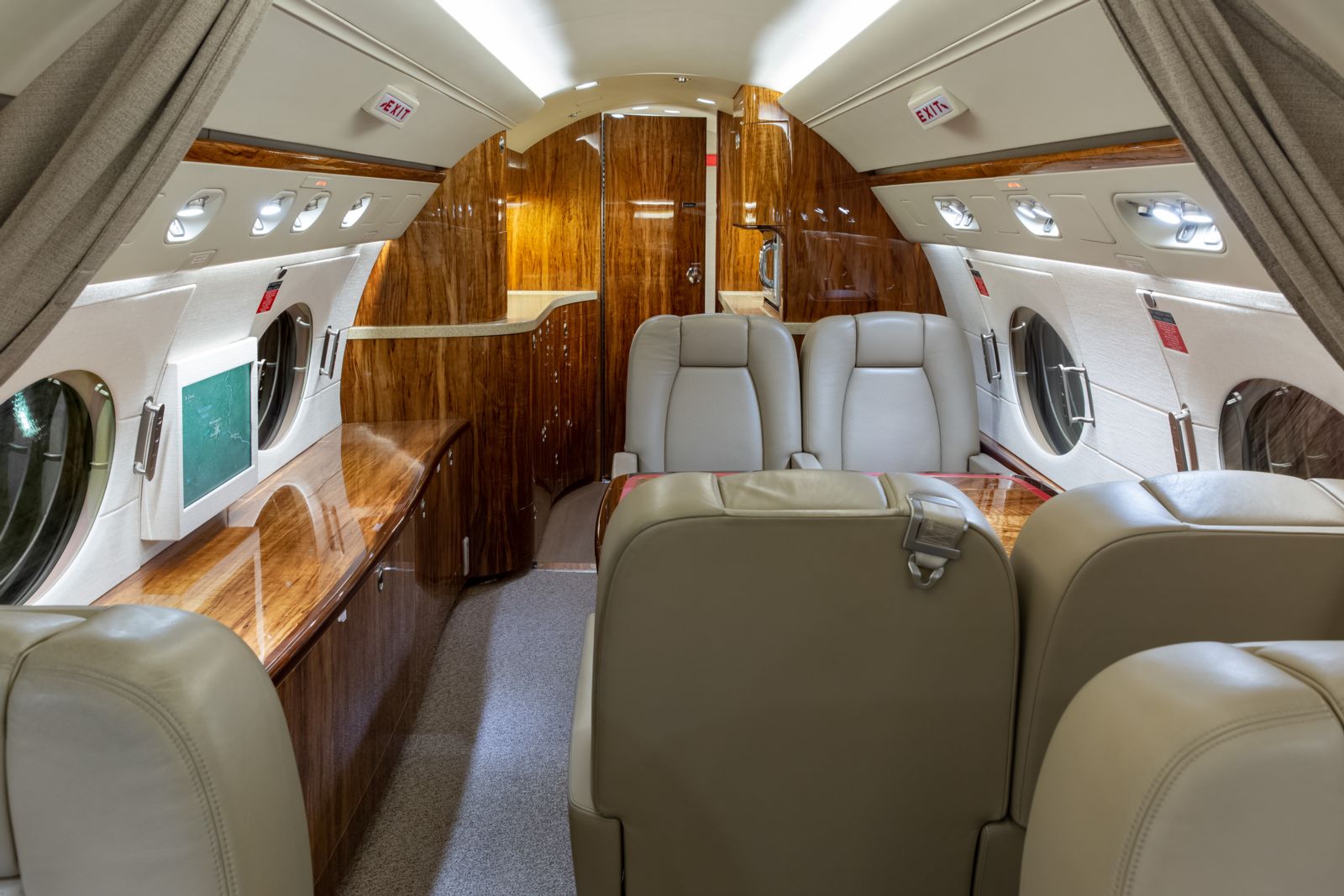 Gulfstream G550  S/N 5007 for sale | gallery image: /userfiles/files/bfp_7419.jpg