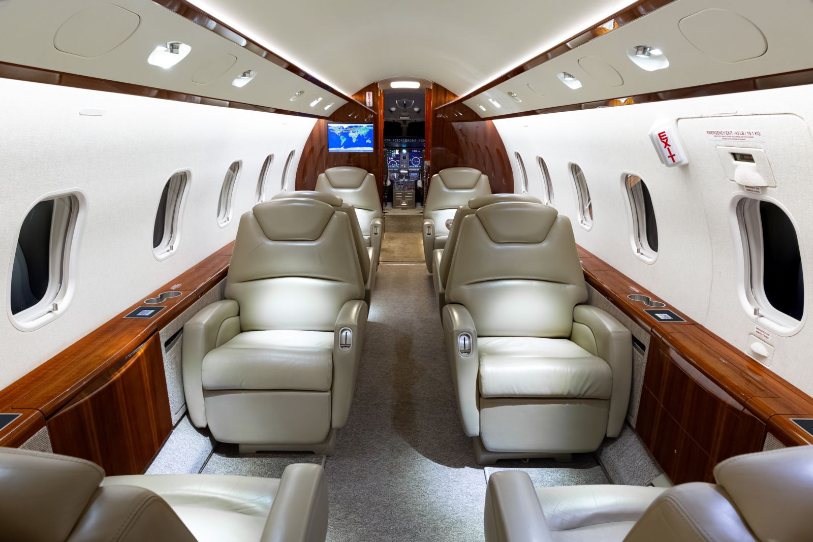 Bombardier CL 300  S/N 20309 for sale | gallery image: /userfiles/files/bfp_8230.jpg