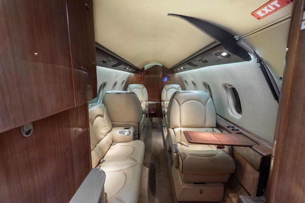 Bombardier Learjet 60  S/N 60-233 for sale | gallery image: /userfiles/files/specifications/Lear%2060/233/4.jpg