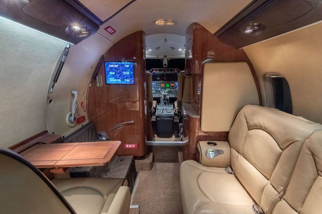 Bombardier Learjet 60  S/N 60-233 for sale | gallery image: /userfiles/files/specifications/Lear%2060/233/5.jpg