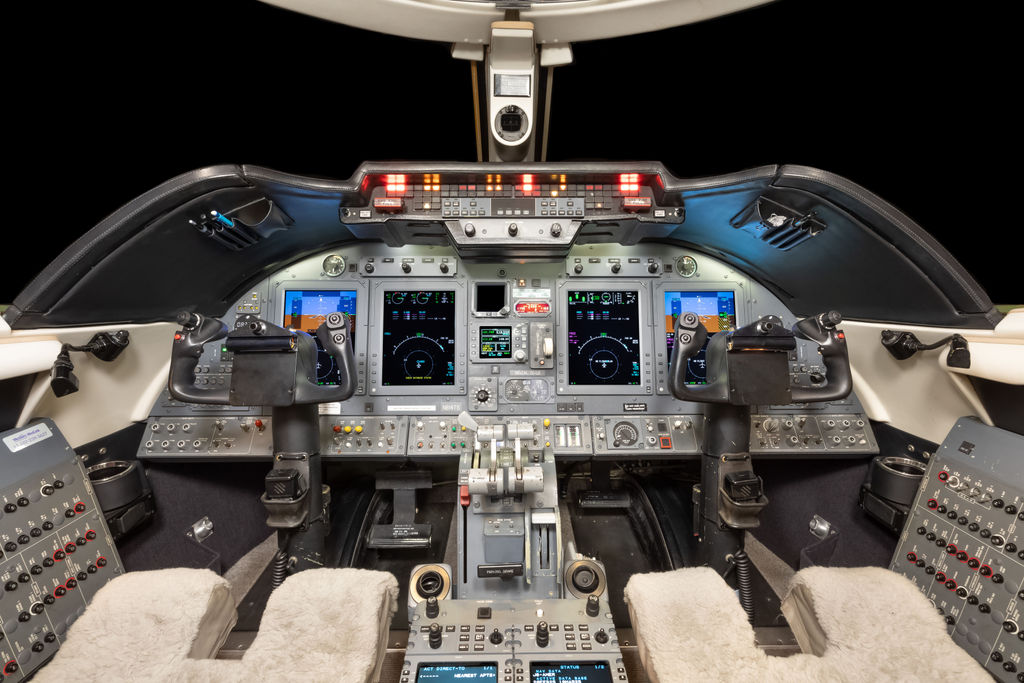 Bombardier Learjet 60XR  S/N 319 for sale | gallery image: /userfiles/files/specifications/Lear60XR/319/2.jpg