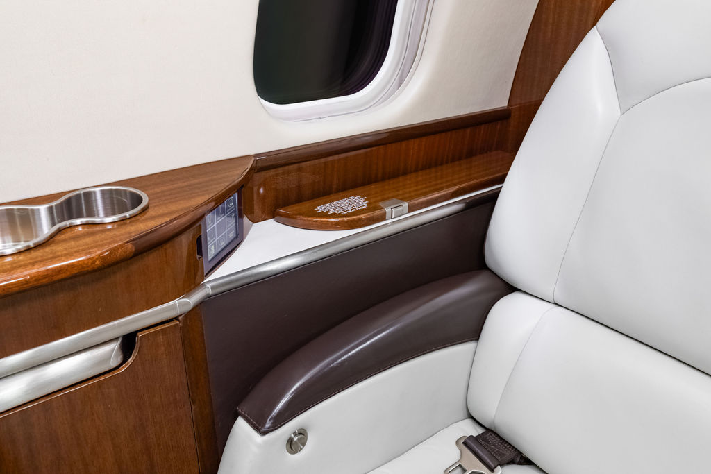 Bombardier Learjet 60XR  S/N 319 for sale | gallery image: /userfiles/files/specifications/Lear60XR/319/5.jpg