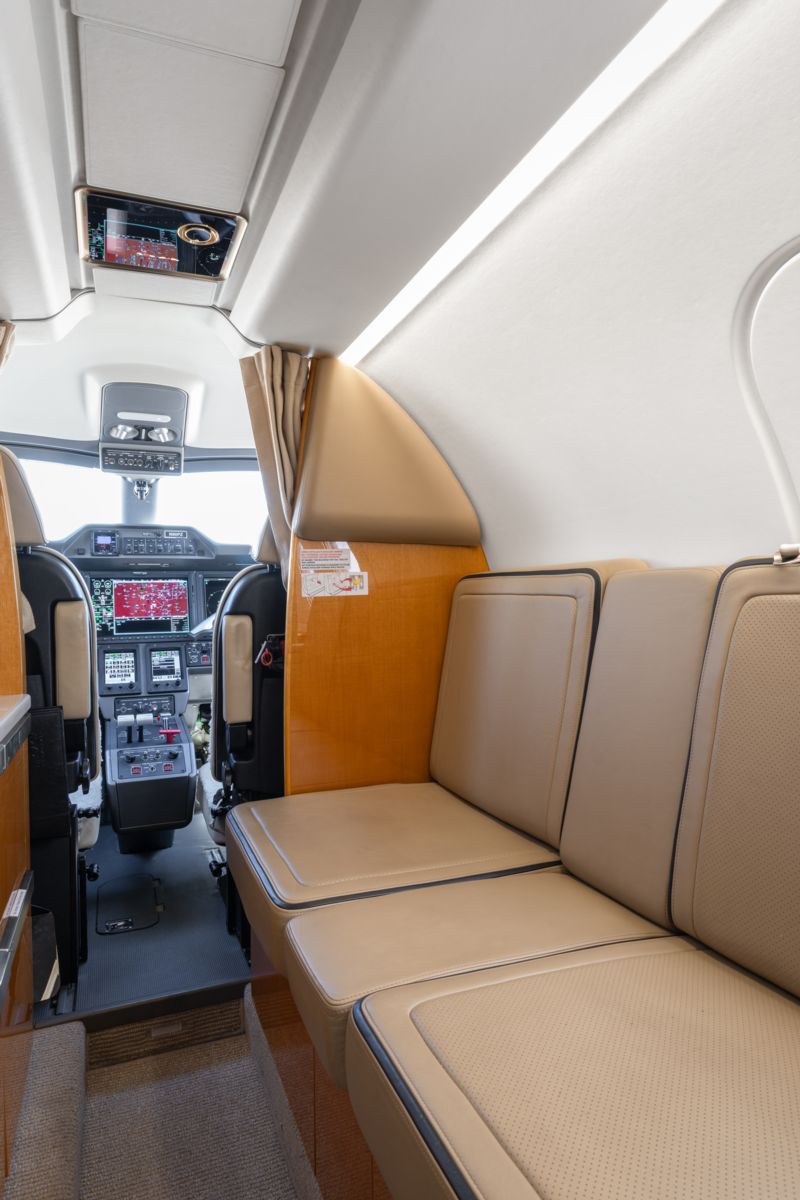Embraer Phenom 300-300E  S/N 50500509 for sale | gallery image: /userfiles/files/specifications/Phenom%20300E/50500509/msc_n90pz-10.jpg