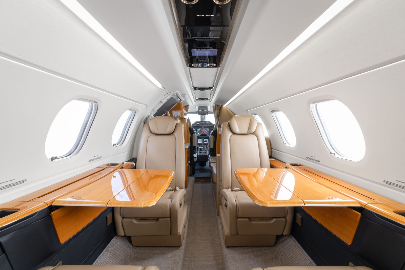 Embraer Phenom 300-300E  S/N 50500509 for sale | gallery image: /userfiles/files/specifications/Phenom%20300E/50500509/msc_n90pz-8.jpg