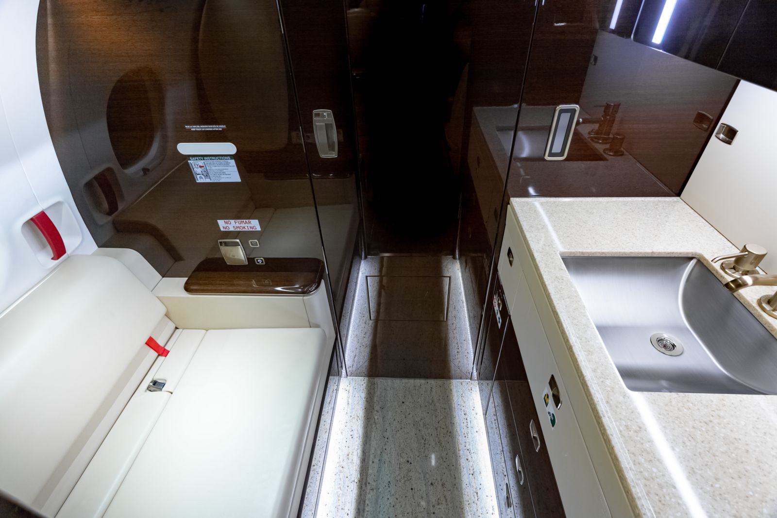 Embraer Legacy 500  S/N 55000018 for sale | gallery image: /userfiles/files/specs/Legacy_500/bfp_4251%5B1%5D.jpg