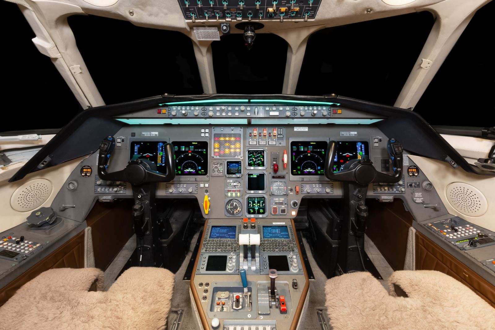 Dassault Falcon 2000  S/N 205 for sale | gallery image: /userfiles/images/205/bfp_6055.jpg