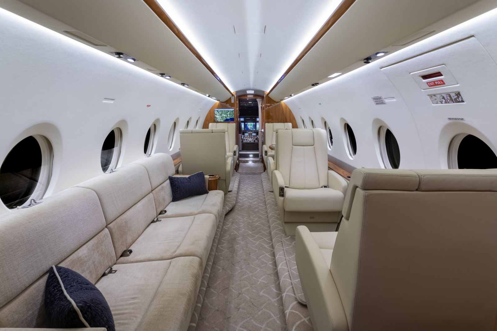 Gulfstream G280  S/N 2061 for sale | gallery image: /userfiles/images/2061/bfp_1044.jpg