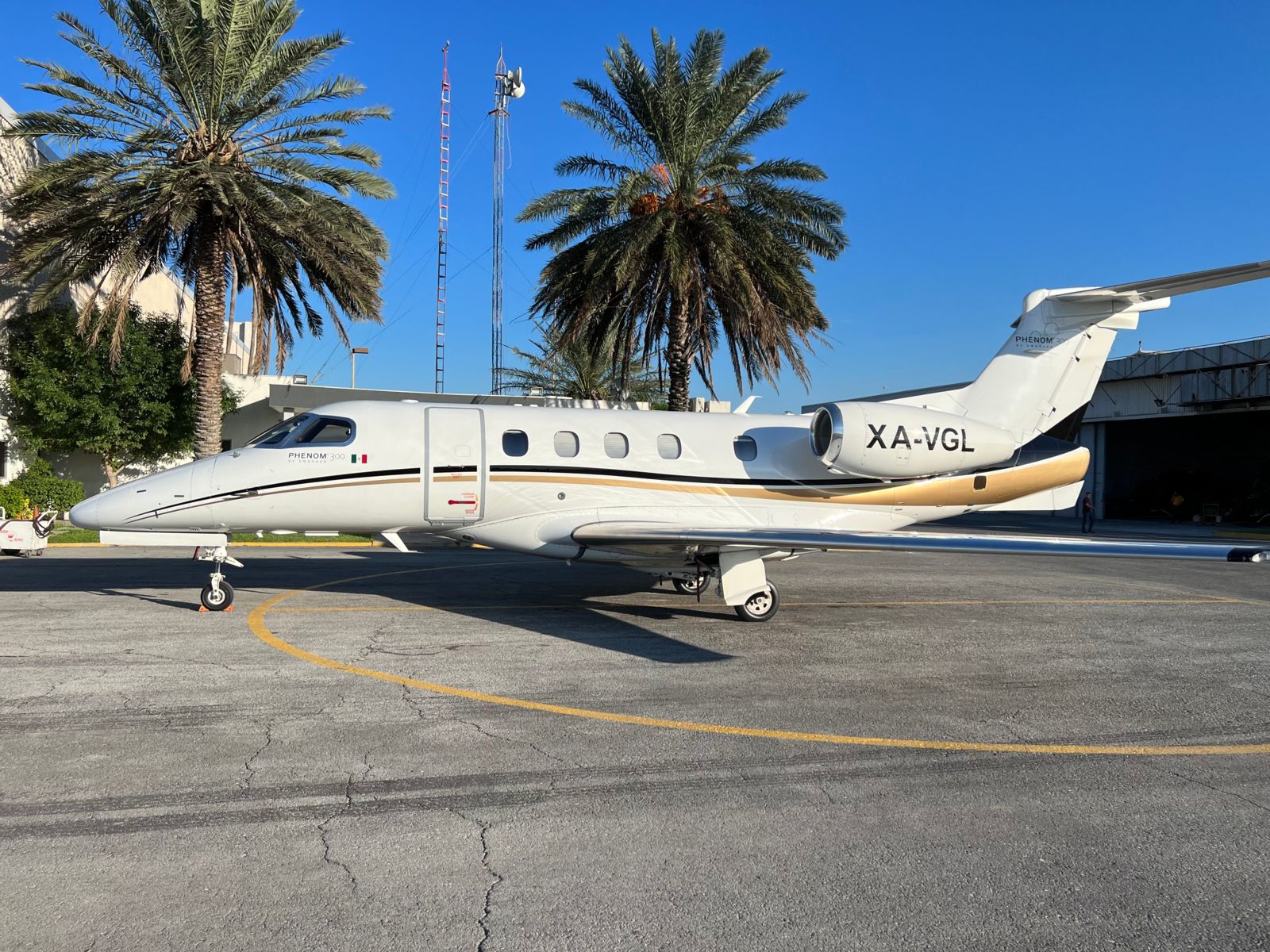 Embraer Phenom 300 S/N 50500262 for sale | feature image