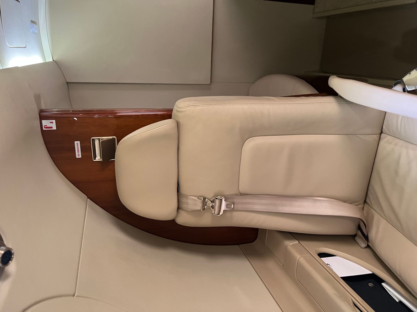 Embraer Phenom 300  S/N 50500262 for sale | gallery image: /userfiles/images/262/photo%2021-09-23%2017%2040%2028.jpg